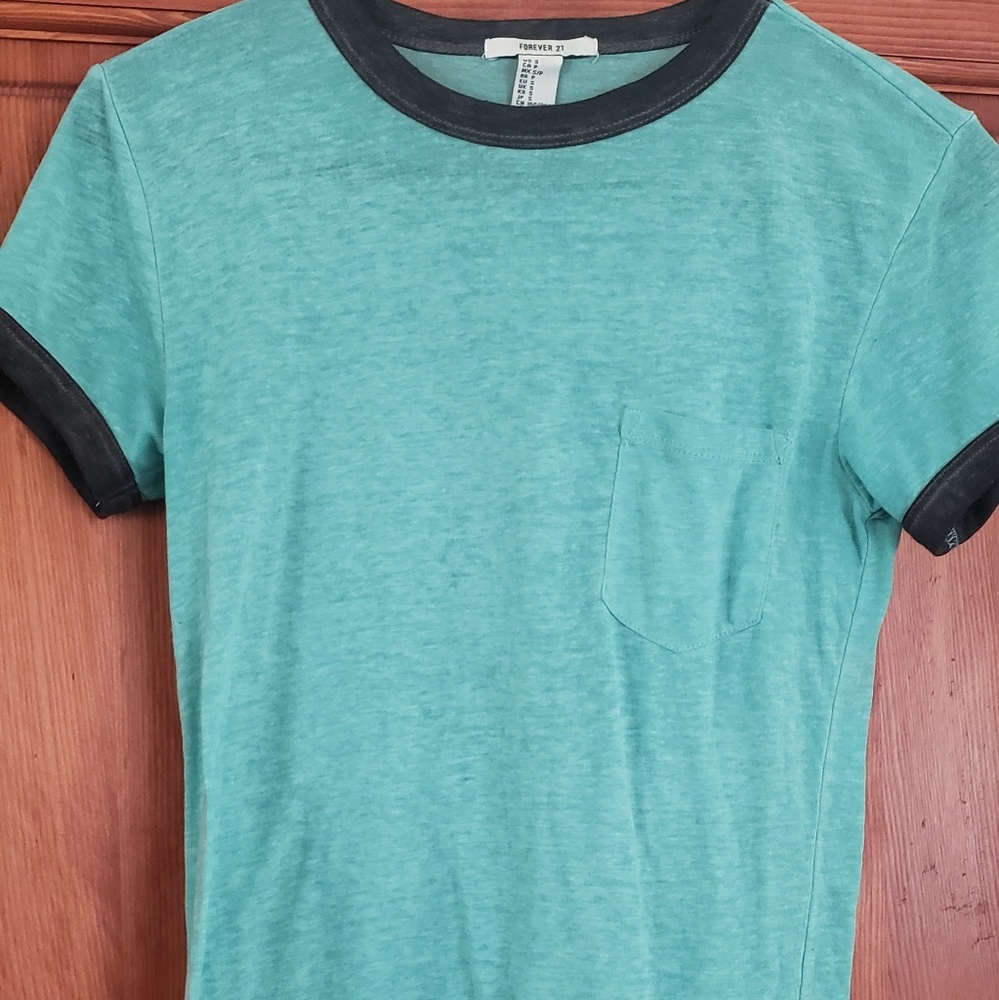 Forever 21 tee